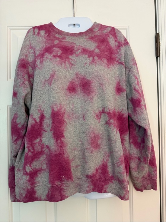 wild fable Tops - 🩷 3/$18 Pink Gray Tie Dye Fleece Crewneck Sweatshirt Oversized Small